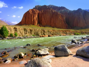 Kyrgyzstan red valley photo by Kirsten Koza