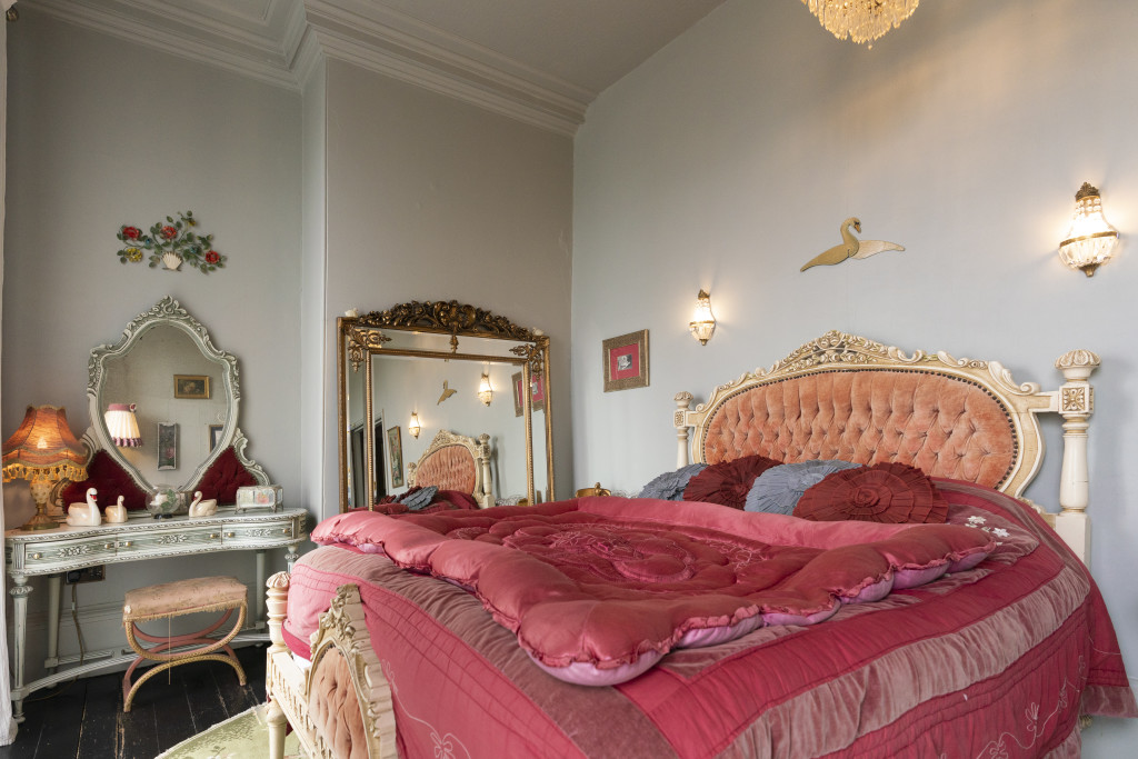 La Rosa, another one of the themed boudoirs at the hotel (Photo courtesy of La Rosa Hotel)